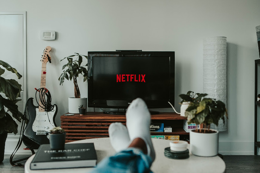 5 of the best Netflix series to learn English | Oxford House Barcelona